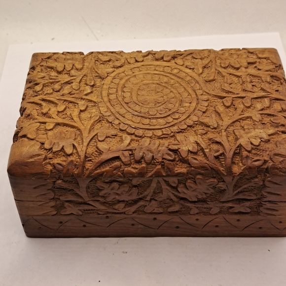 Vintage Indian hand carved wooden trinket box, jewellery box, Boho decor, ethnic - Picture 8 of 8